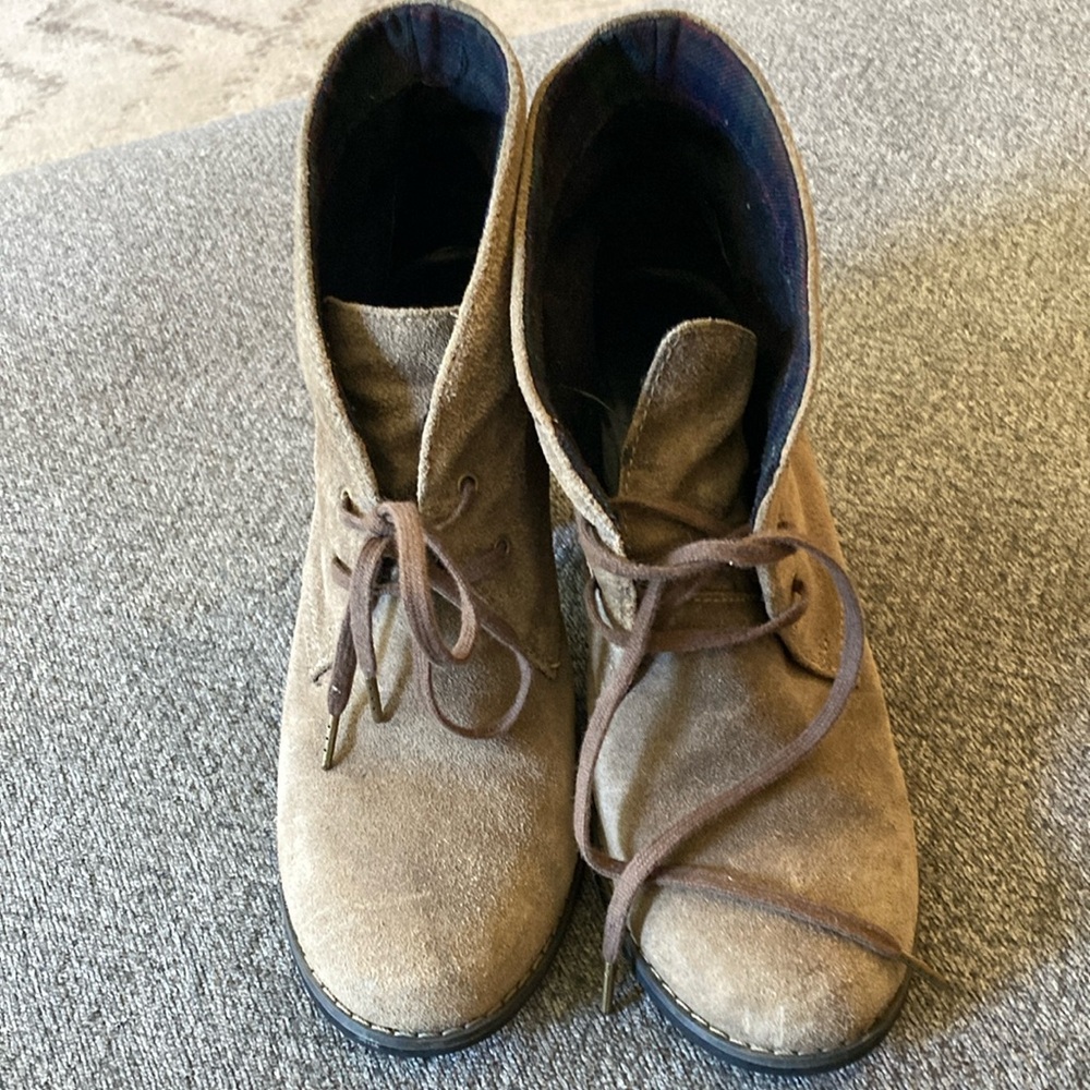 Indigo Tan Ankle Boots with Suede Finish